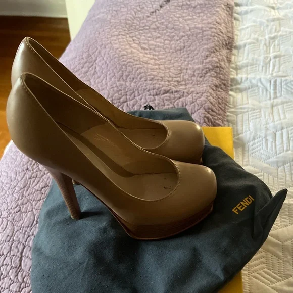 Fendi Nappa Women's Beige Leather Heels - Picture 5 of 14